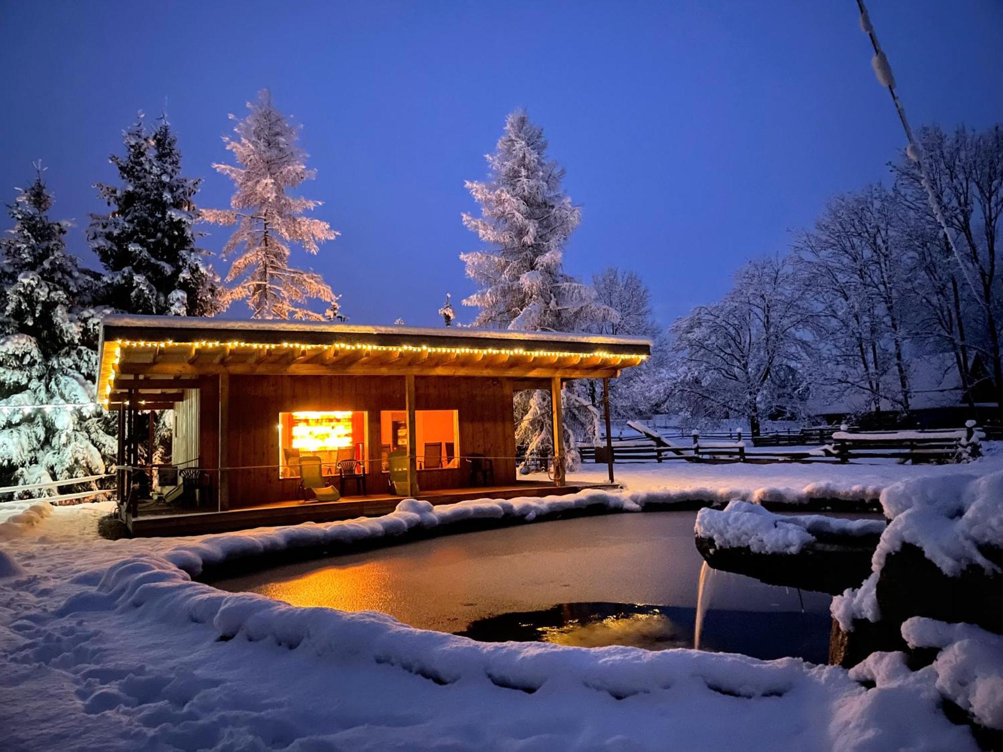 Holiday Raj Villa Bešeňová Екстериор снимка