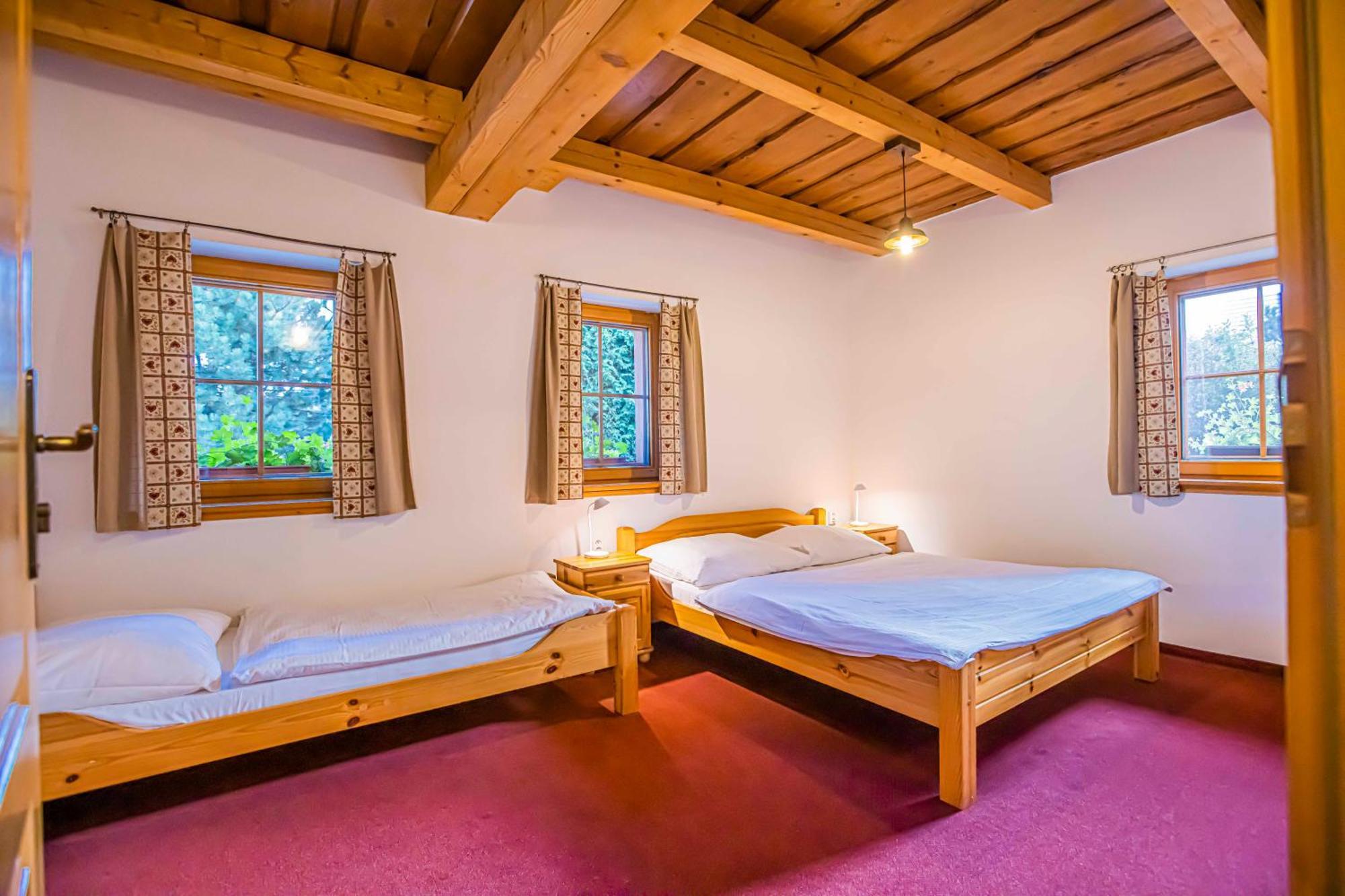 Holiday Raj Villa Bešeňová Екстериор снимка